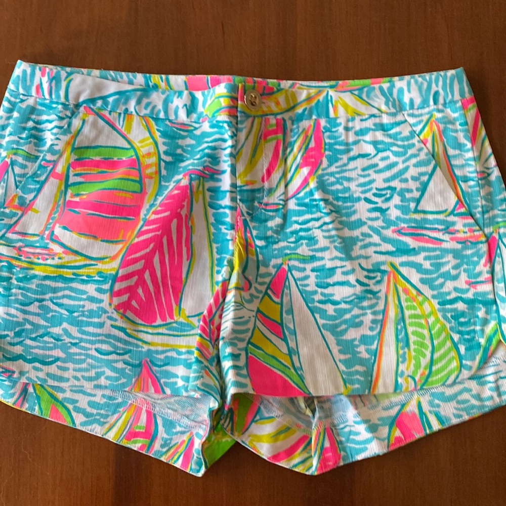 Lily Pulitzer women shorts size 2